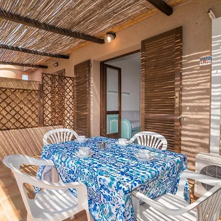 Holiday home Villetta Bilocale Porto Mannu D6 *